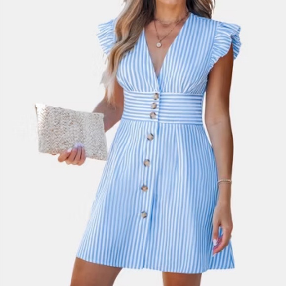 Cupshe Dresses & Skirts - Cupshe Blue and White Button Down Ruffled Mini Sundress NWT